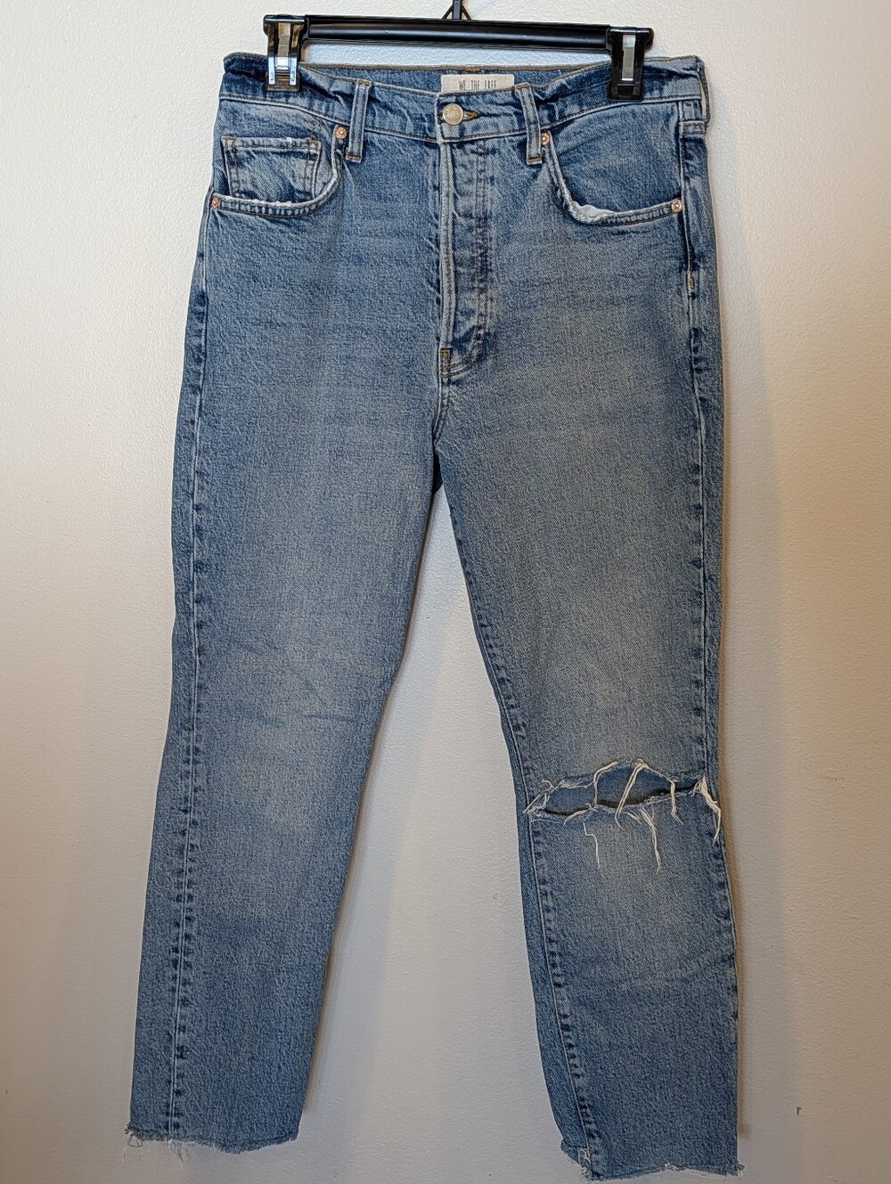 We The Free Free People Distressed Straight Leg Jeans Light Wash Raw Hem Size 29